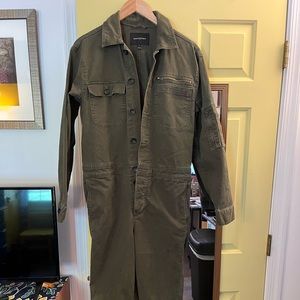Men’s Banana Republic flight suit - size S - with adjustable waist. Olive color